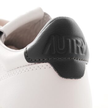 Autry Action Low Leather Trainers White Black